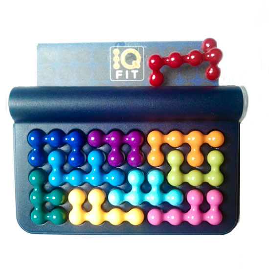 その他 IQ Fit by SmartGames Amazon.com: SmartGames IQ Fit – Compact Travel Puzzle Game with